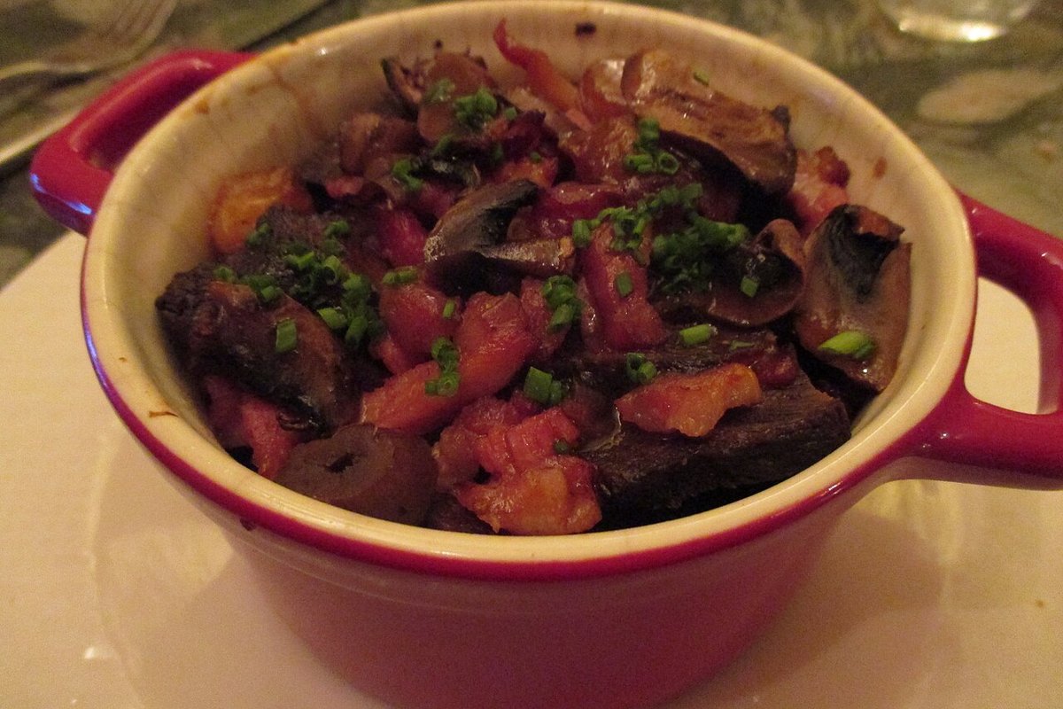 Boeuf Bourguignon (halal, without wine)
